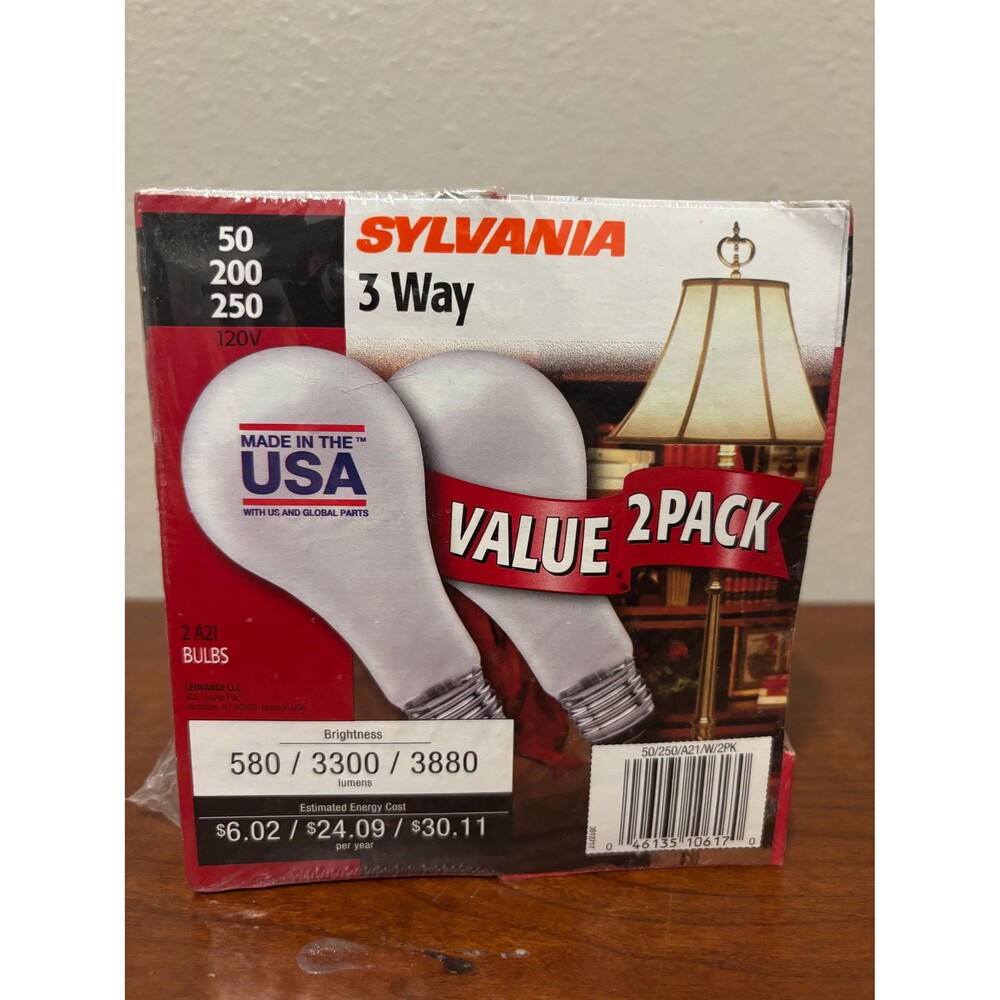 Sylvania 2 pack 3 way reading light bulbs 50 200 250 watts A21 bulbs Standard
